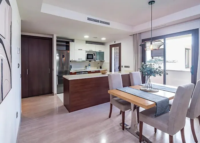 Nueva Andalucia By Costarentals - M33 דירה *